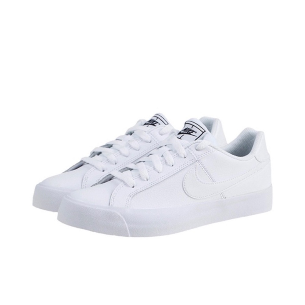 Women’s Nike White Court Royale Low-Top Sneakers Sz 7